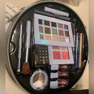 Ulta Beauty Joybright Eyeshadow Palette - Multicolor
NWT